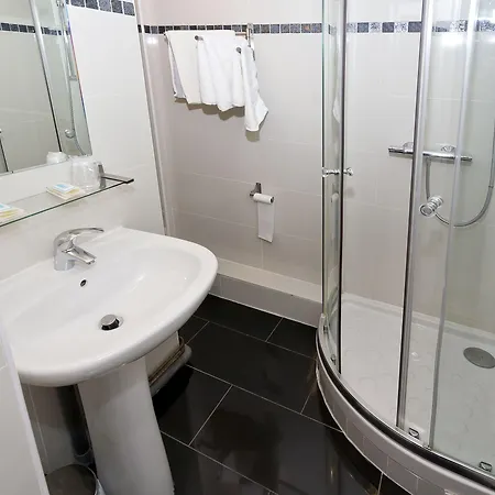 Hipotel Père-lachaise République Hotel 3*