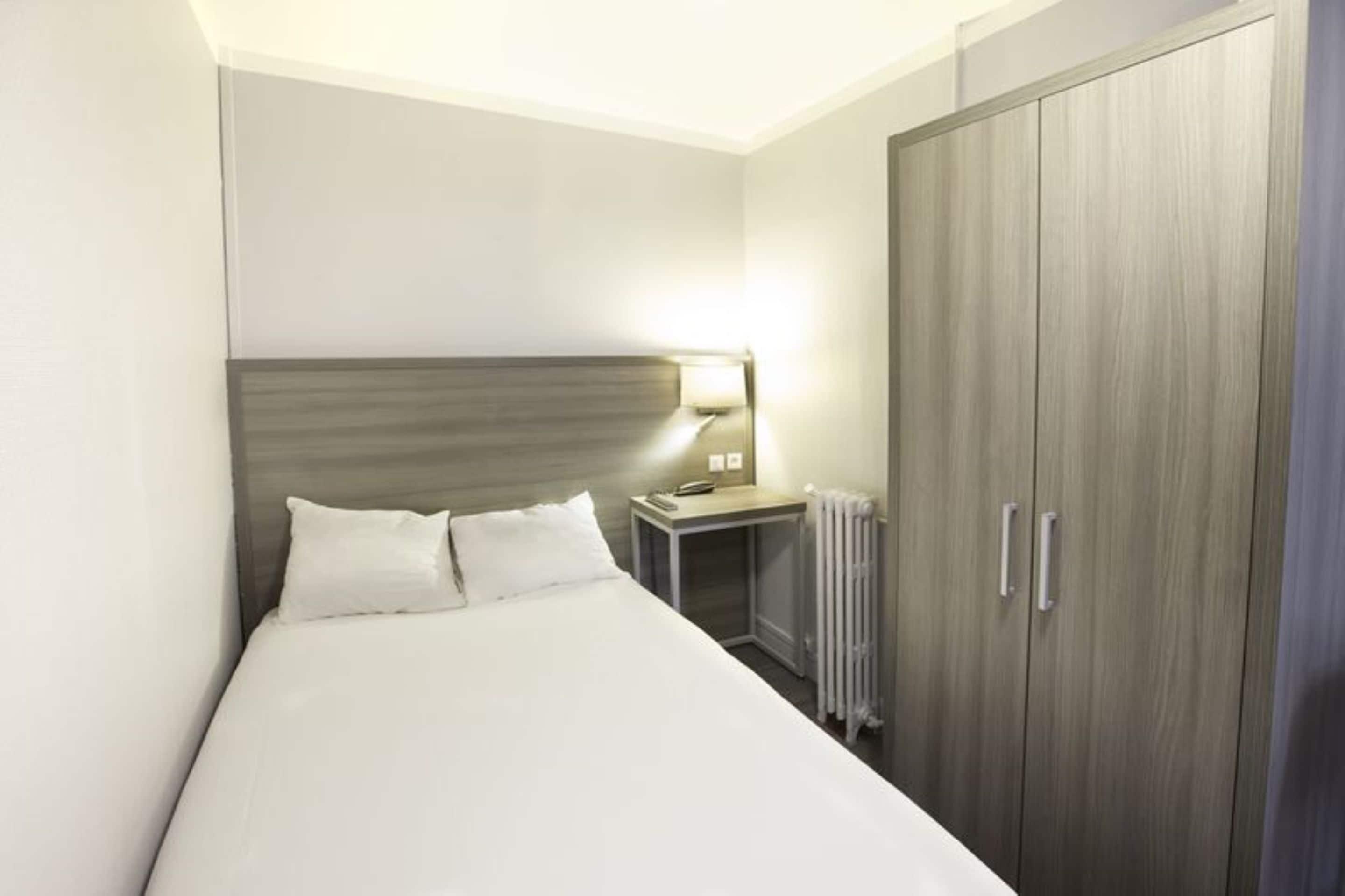 Hipotel Pere-lachaise Republique Hotel 3*
