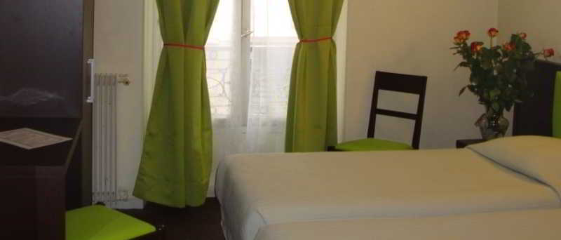 Hipotel Père-lachaise République 3*