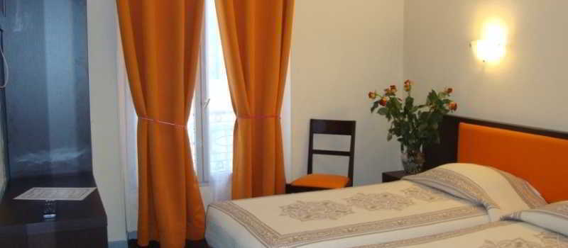 Hipotel Père-lachaise République Hotel 3*