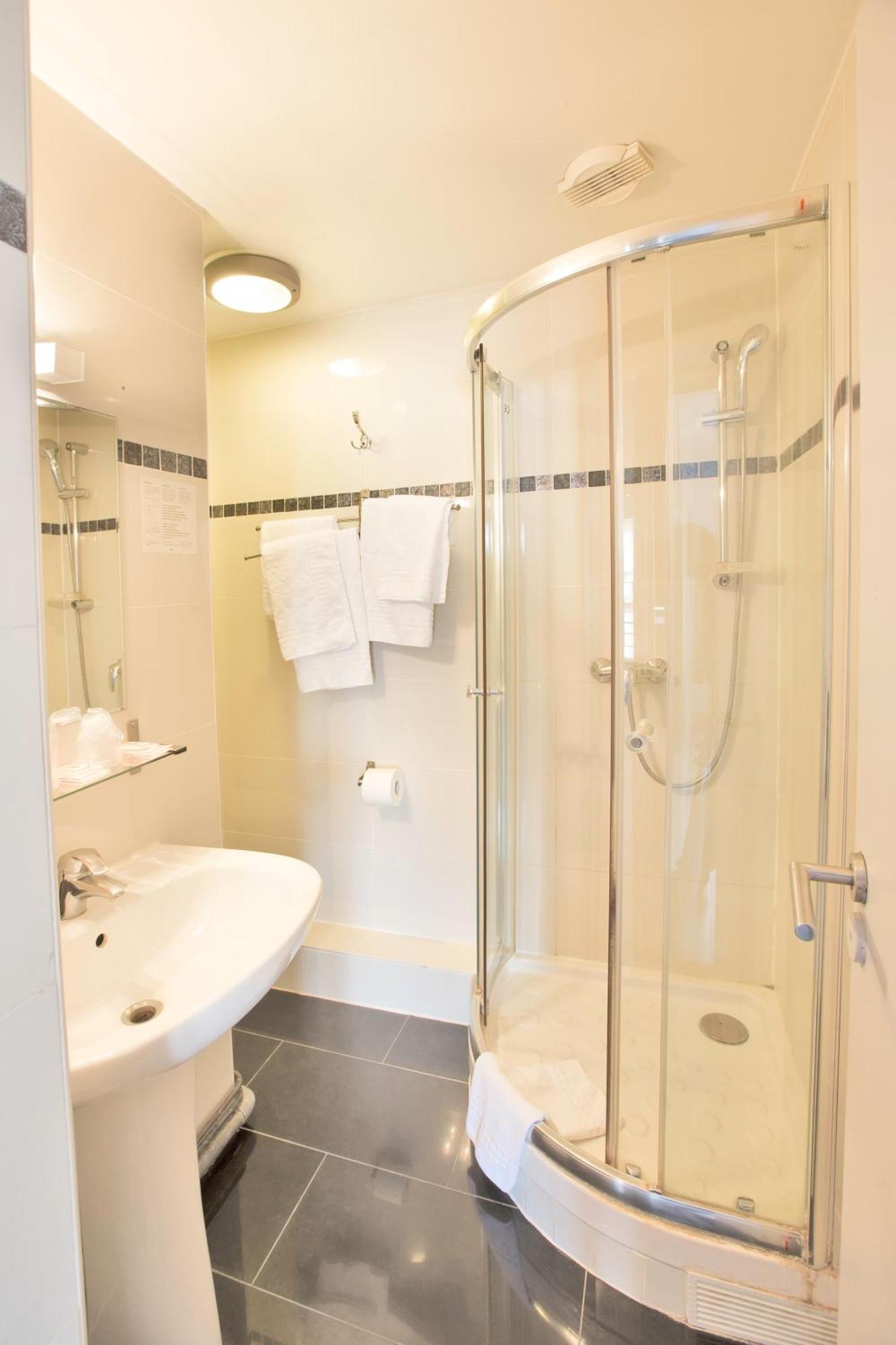 Hipotel Pere-lachaise Republique 3*