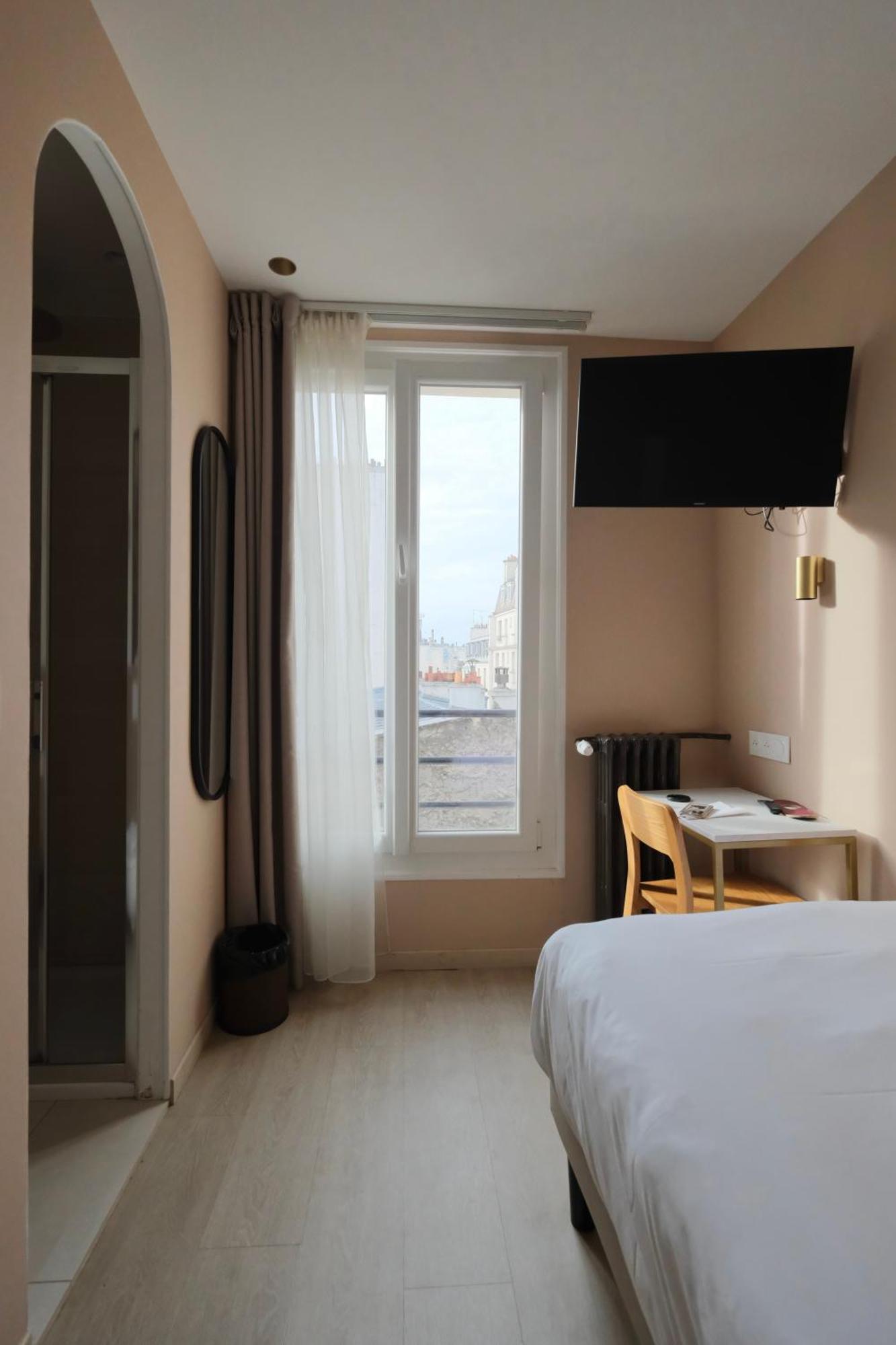 Hipotel Pere-lachaise Republique Hotel