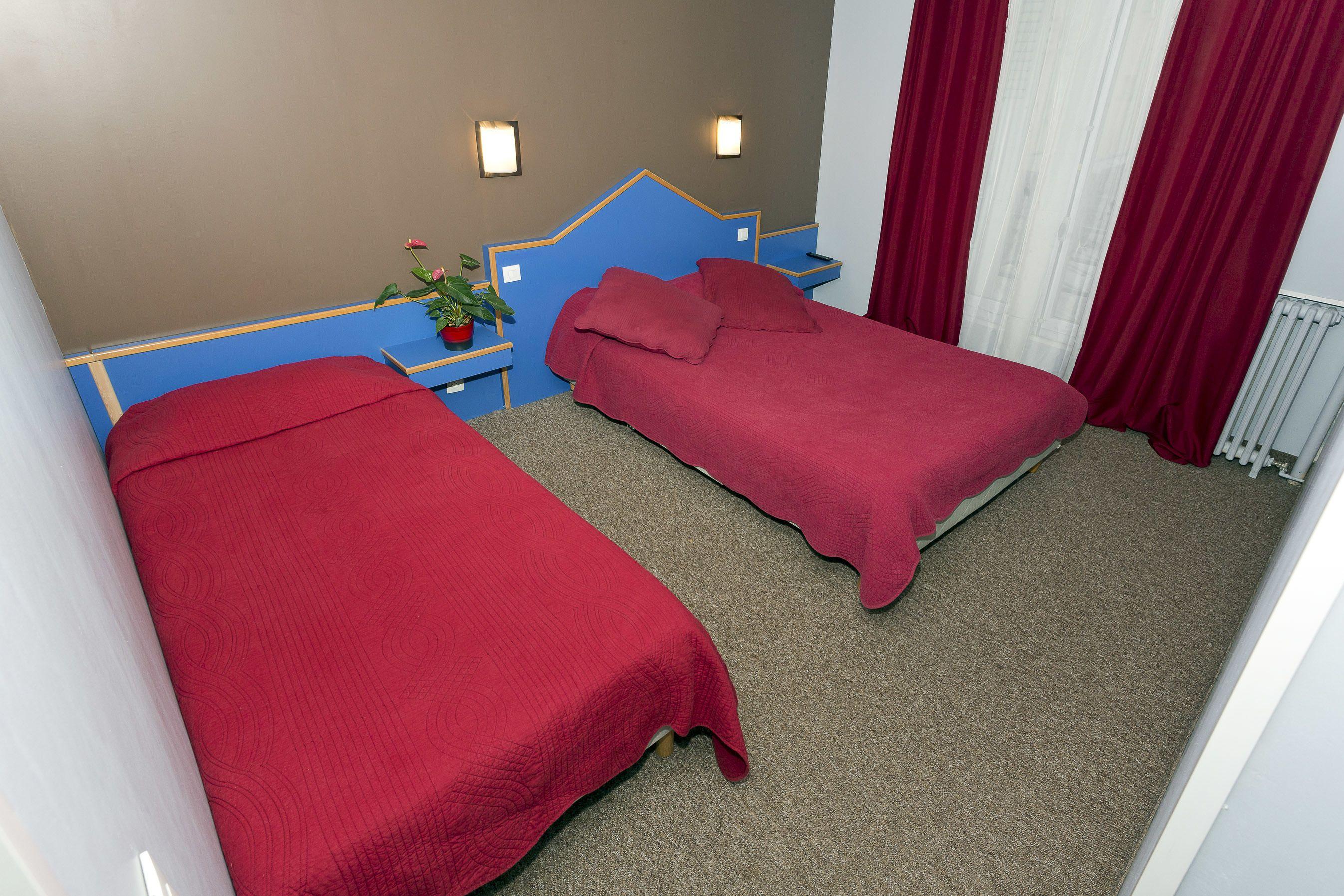 Hipotel Père-lachaise République Parigi